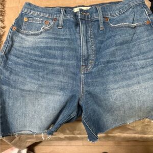 Madewell Blue Denim High-Rise Shorts size 30, no tags new. Fit too tight on me!